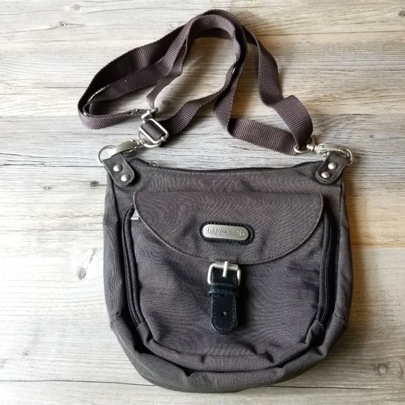Baggallini | Bags | Baggallini Lightweight Water Resistant Nylon Travel Everyday Crossbody Purse | Poshmark Baggallini | Bags | Baggallini Lightweight Water Resistant Nylon Travel Everyday Crossbody Purse | Poshmark